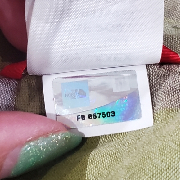 The North Face Woman's Green Plaid 3/4 Sleeve Organic Cotton Blouse SZ M - Picture 10 of 12